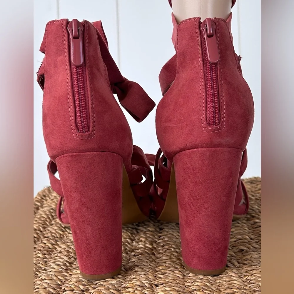 Torrid Brand Women’s‎ Faux Suede Gladiator Sandals Size 8.5W